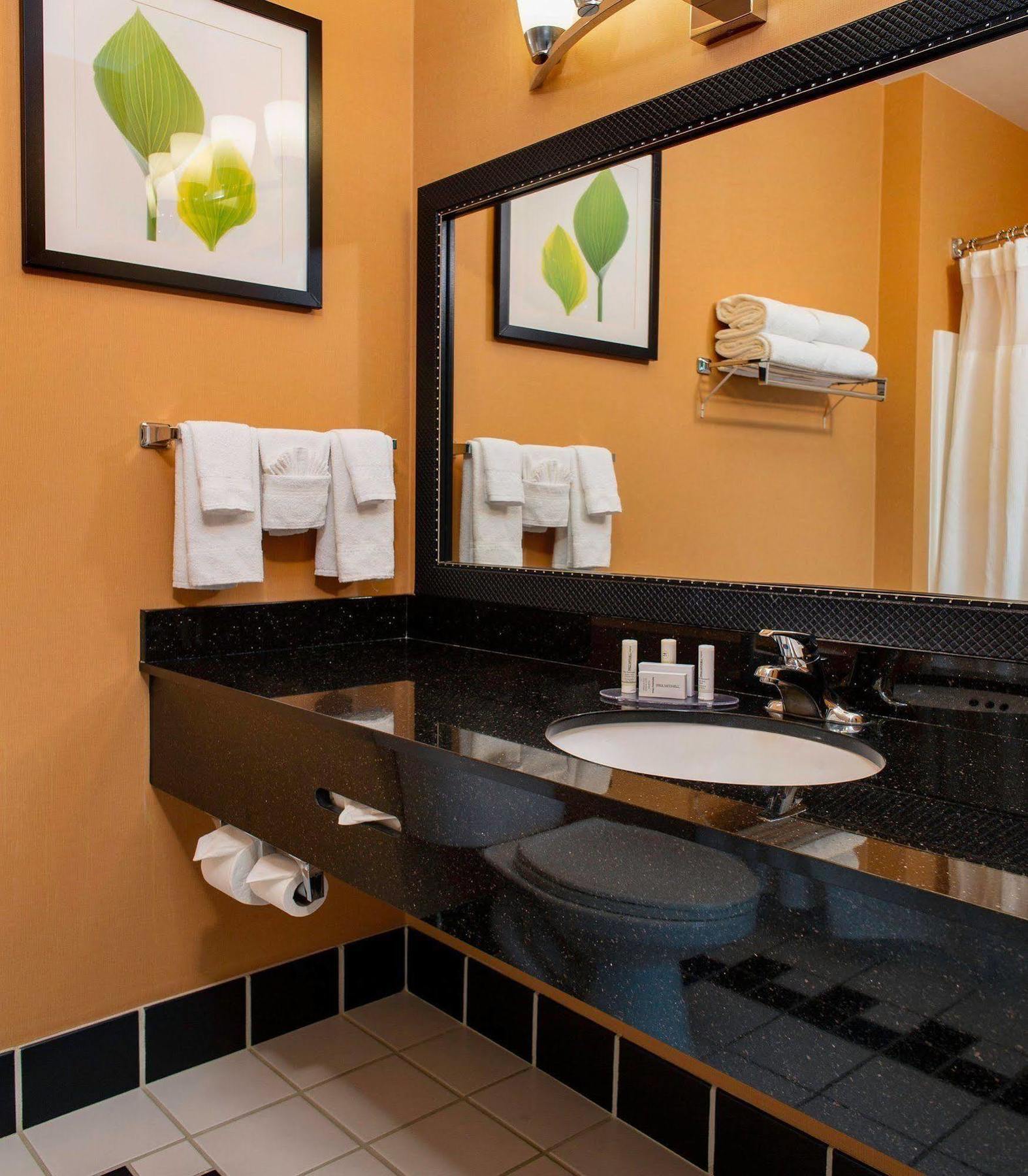 Fairfield And Santa Rosa Hotel 3*